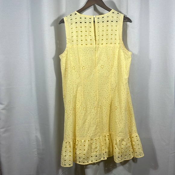 LOFT Soft Yellow eyelet Lace Blouse NWOT - Picture 8 of 8